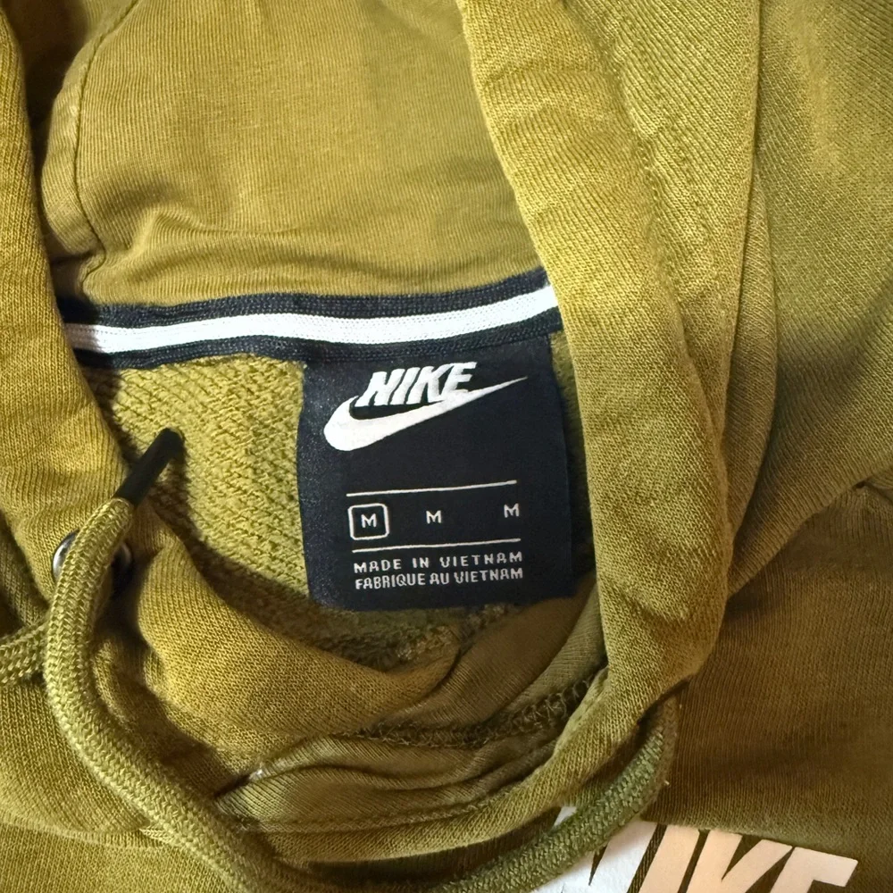 Nike Logo Olive Green Front Pocket Pullover Hoodie Sweatshirt Size M